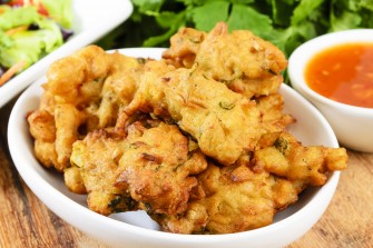 Top 5 Foods to Avoid This Monsoon