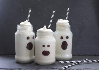 Boo Nilla Shakes: Perfect Drink For a Family Halloween Night